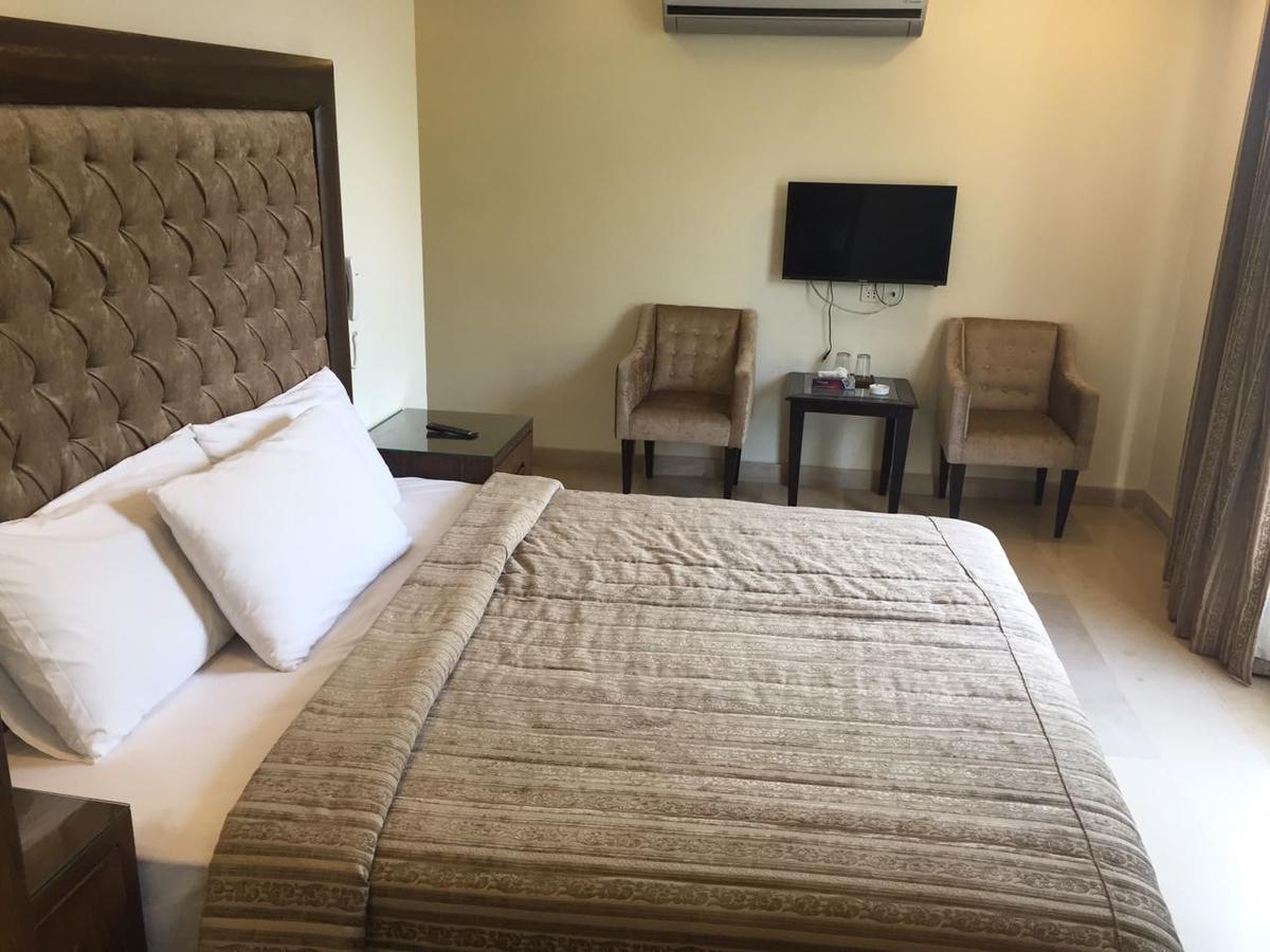City View Hotel & Restaurant Lahore Bagian luar foto